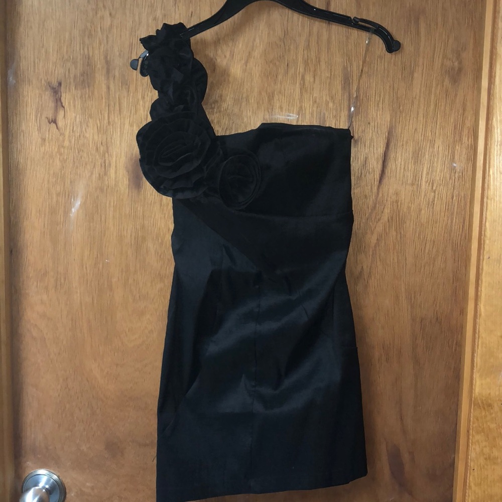 One shoulder cocktail dress